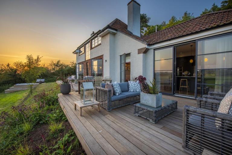 Decoy Farm House - Parking for 3 cars - Hot tub - Wi-Fi - B&B Somerton