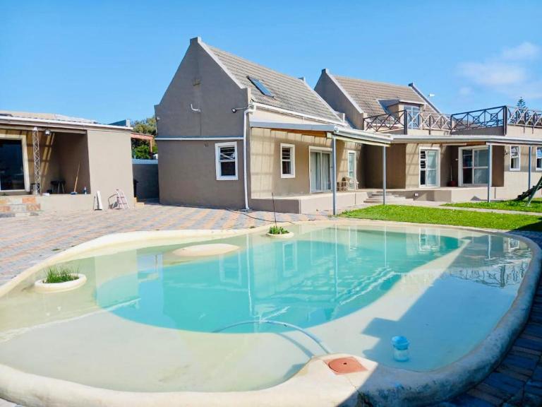 Boss Holiday Rentals - B&B Cape Town