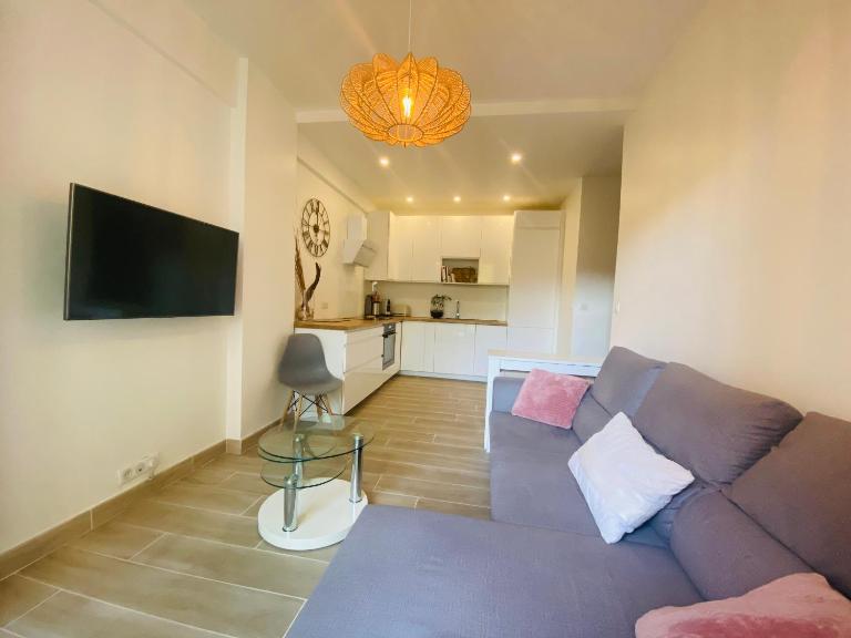 50m plage - 2 pièces jardin garage - B&B Cagnes-sur-Mer