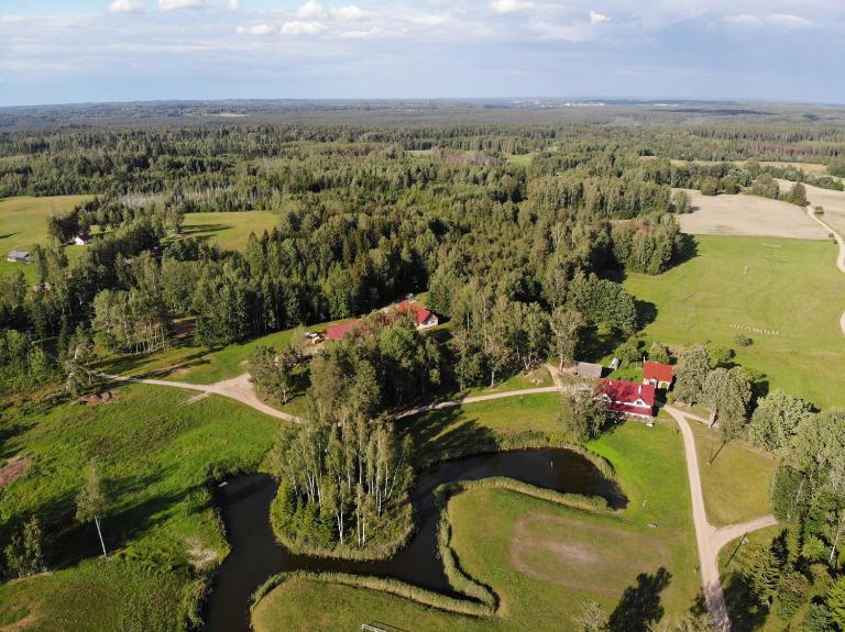 Klajumi Countryside Cottages & Nature retreat - B&B Kaplava