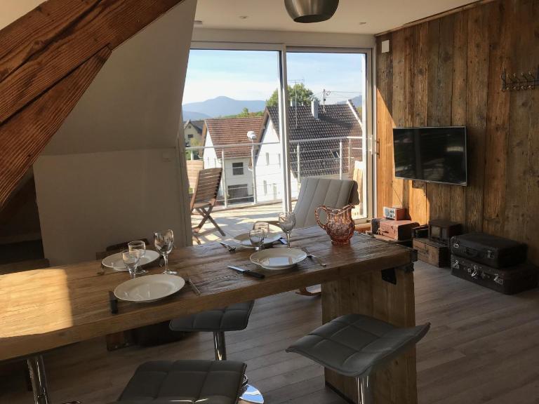 Appartement chaleureux et lumineux avec vue ! au centre Alsace - Ferienwohnung Schlettstadt