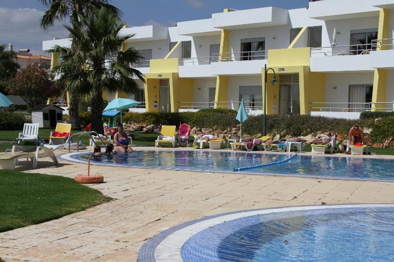 Apartamentos Santa Teresinha - B&B Alvor