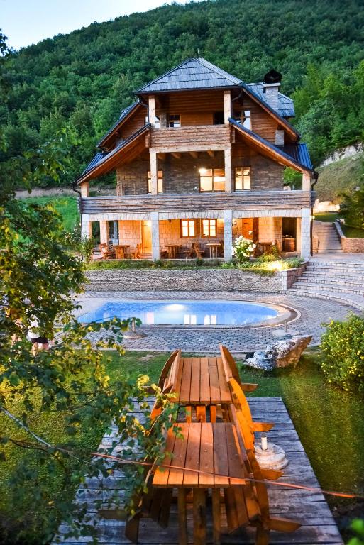 Villa Krupac - Bara - Bed and Breakfast Sarajevo