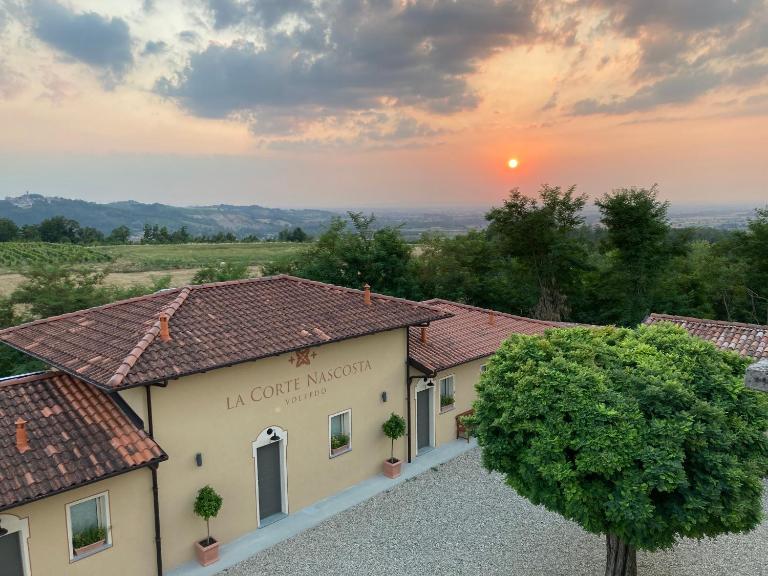 La Corte Nascosta Volpedo - Chambres d'hôtes Volpedo