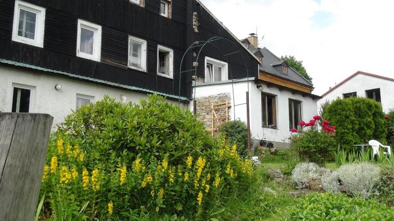 Apartmany Nemo - B&B Horní Blatná
