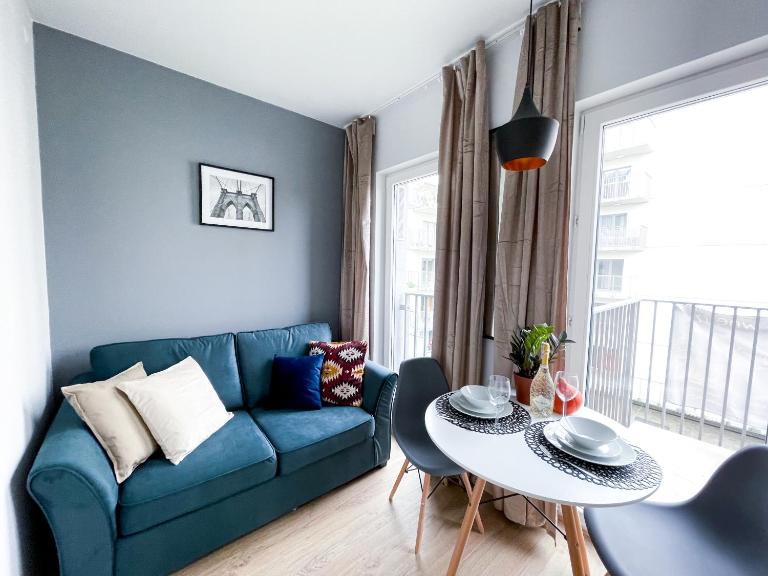 SuperApart Wileńska apt29 - Komfort na warszawskiej Pradze - B&B Warsaw