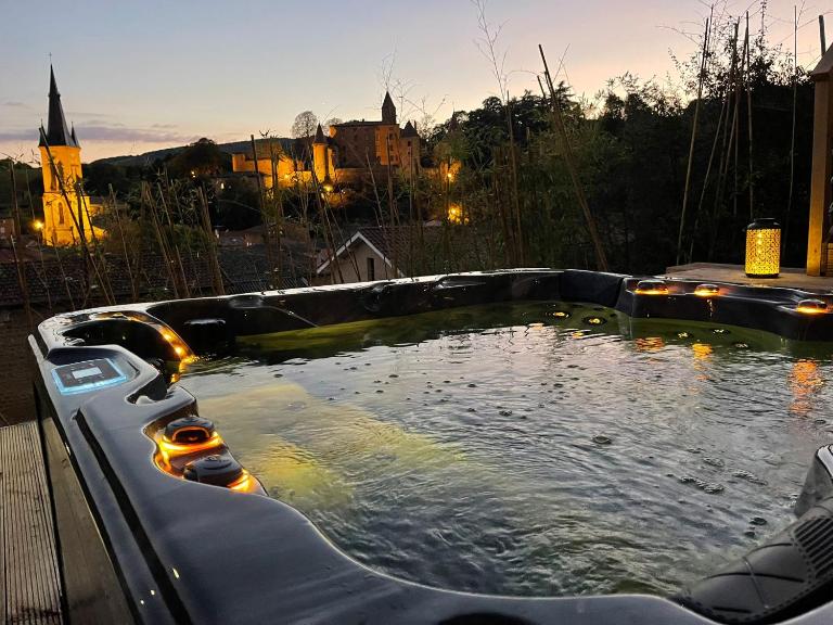 L'ABRI du château SPA et détente - B&B Jarnioux