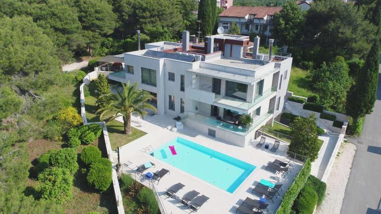 Villa Valsavia-apartment Monsena with pool and SPA - Bed and Breakfast Rovinj
