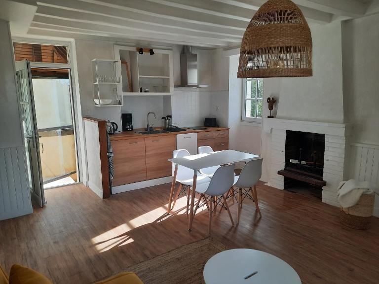 Maison avec jardin dans petit bourg typiquement Percheron - Le Colombier - B&B Boissy-Maugis