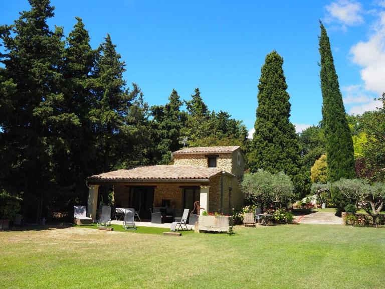 Stone House near Châteauneuf-du-Pape Vineyards - B&B Bédarrides