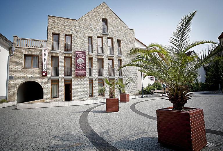 Főtér Panzió - B&B Baja