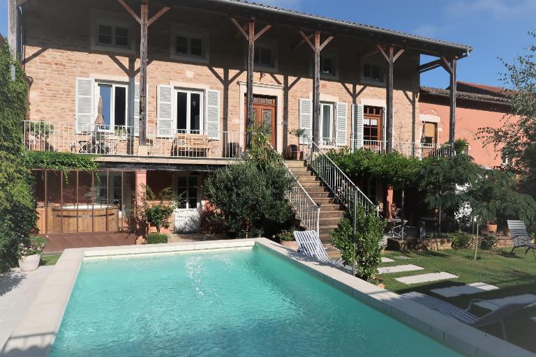 La petite madeleine - Chambre d'hôtes- Piscine & spa - Chambres d'hôtes Burgy
