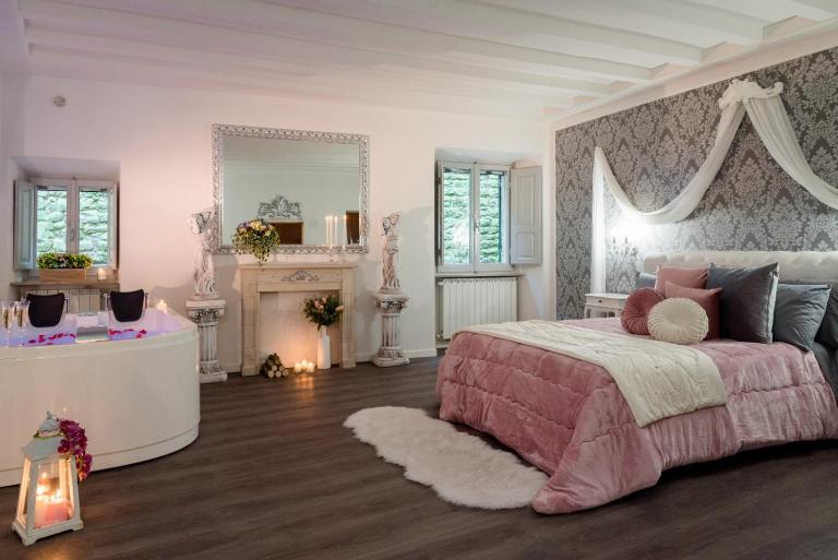 Le Mura Luxury Room ROOM & PERSONAL SPA - B&B Castiglion Fiorentino