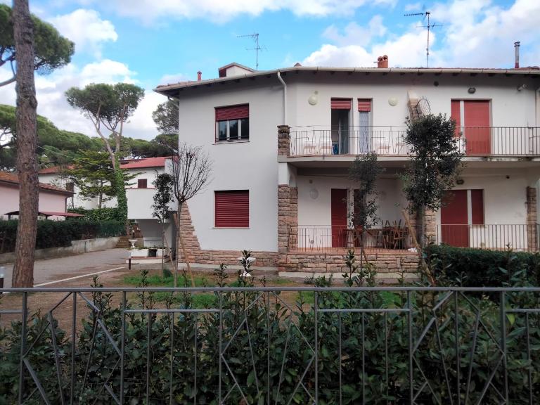 Ester a soli 150m. dal mare - Bed and Breakfast Marina di Castagneto Carducci