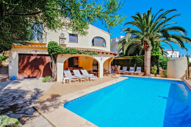 Sola - pretty holiday property with garden and private pool in Benissa - Bed and Breakfast Benissa