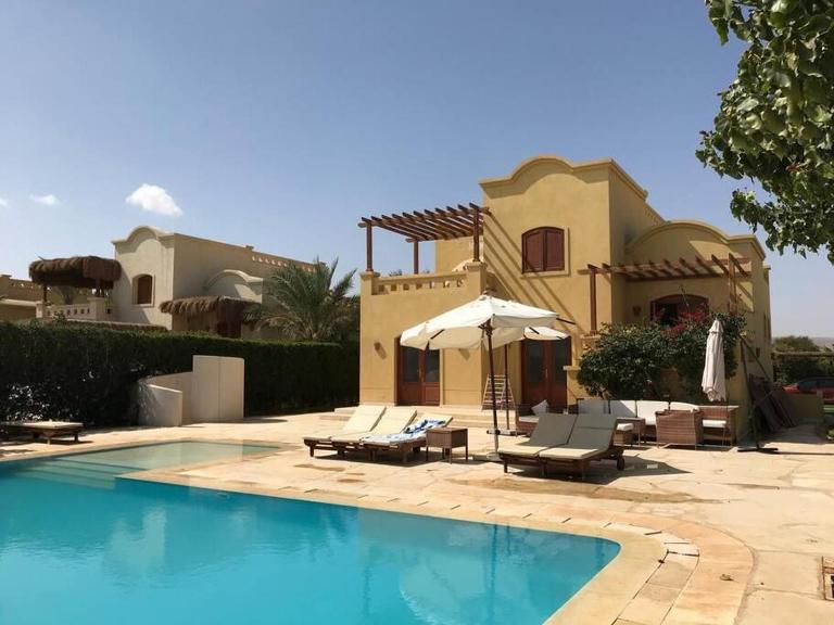 Gorgeous Villa in Gouna with Heated Private Pool - B&B Hurghada