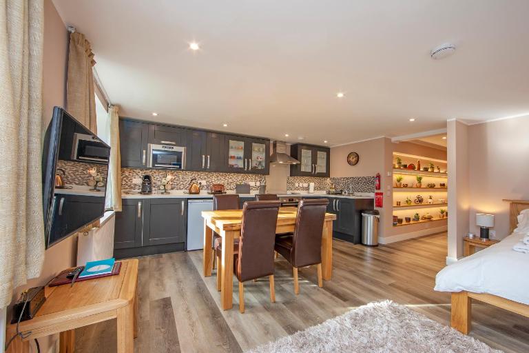 Mandarin Premier Apartments C - studio apt - B&B Oban