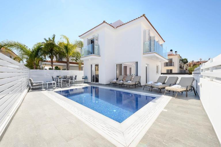 Villa Elaine - B&B Paralímni