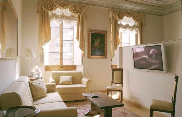 Tornabuoni La Petite Suite - Bed and Breakfast Florence