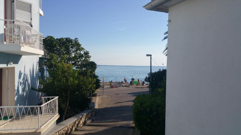 Downtown Seafront apartment - B&B Novalja