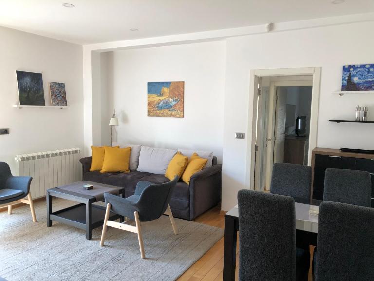 Modern 1 Bed Apartment, near shopping mall Stadion - Ferienwohnung Belgrad