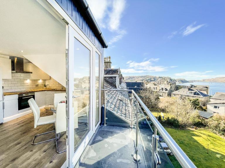 The Penthouse - B&B Oban