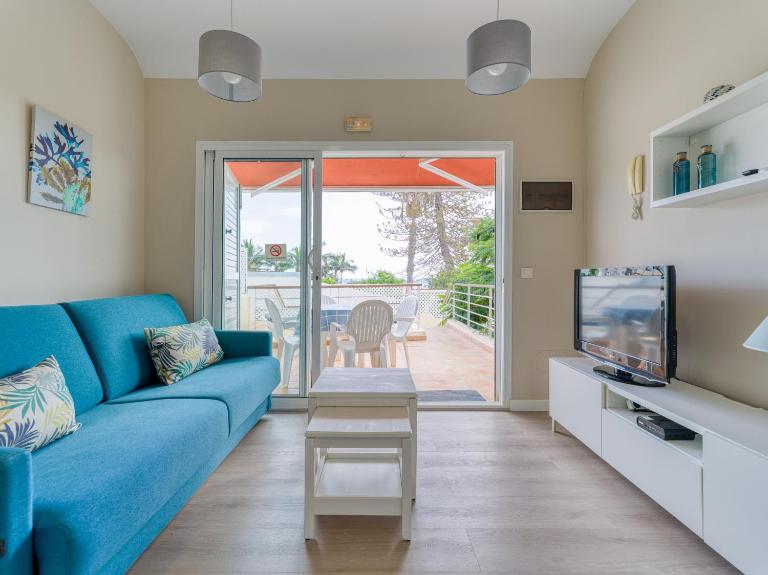 HomeForGuest Modern Apartment in San Agustin 2 min from the beach - Chambres d'hôtes San Bartolomé de Tirajana