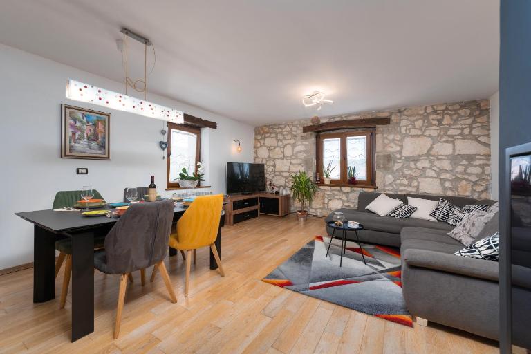 Luxury 3 Bedroom Apartment - B&B Orsera