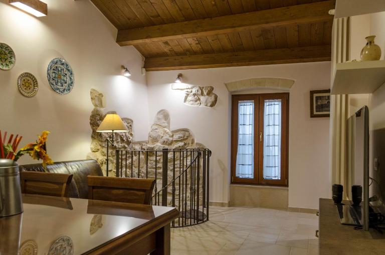 ANTICA CASA TRECENTESCA - B&B Altamura