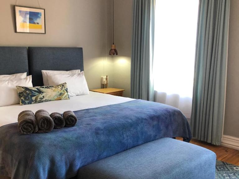 At The Loerie - B&B Knysna