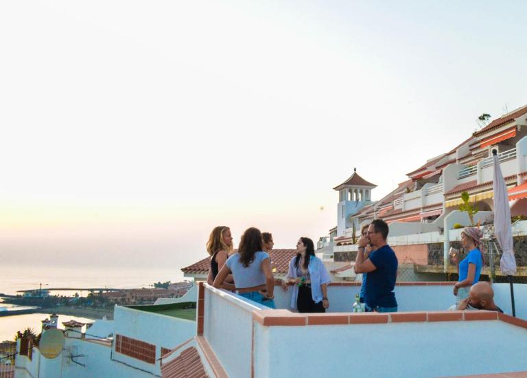 Hostel Banana Surf House - B&B Los Cristianos