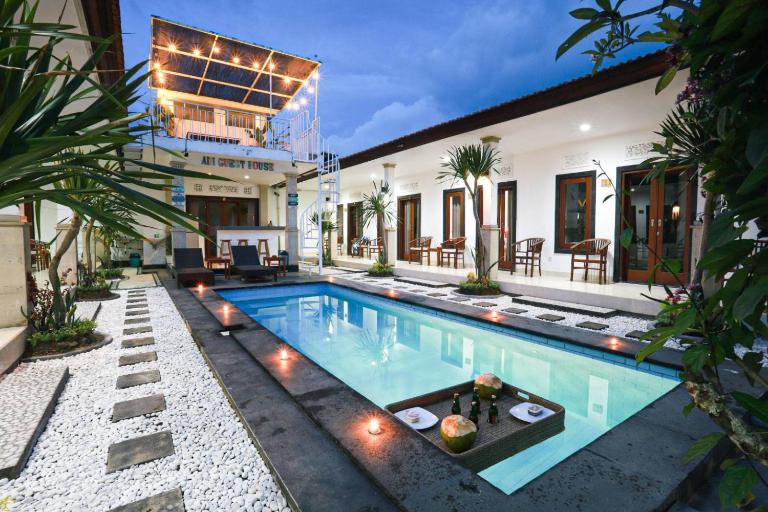 Adi Guest House - B&B Canggu