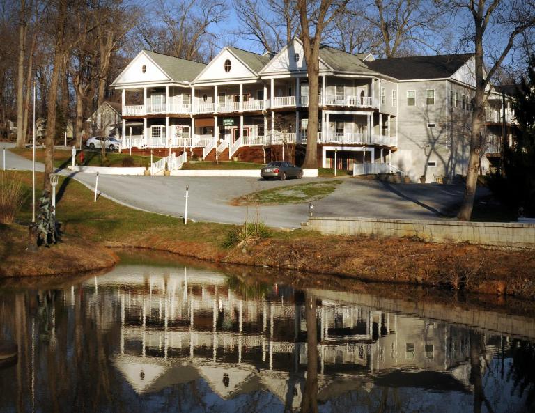 Acorn Hill Lodge and Spa - B&B Lynchburg