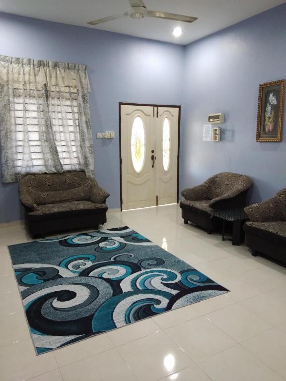 Davallia Homestay - Bed and Breakfast Dungun