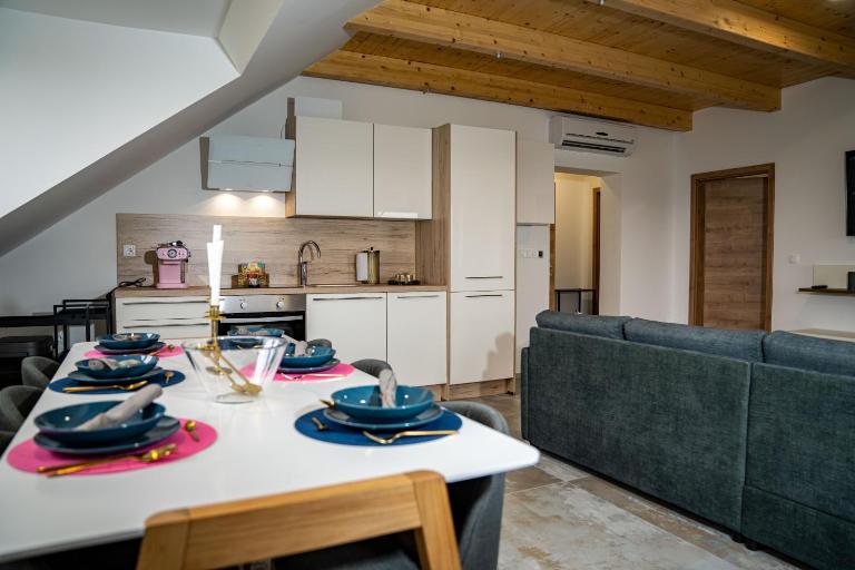 Apartment VAZATAOR with sauna - Bed and Breakfast Brežice