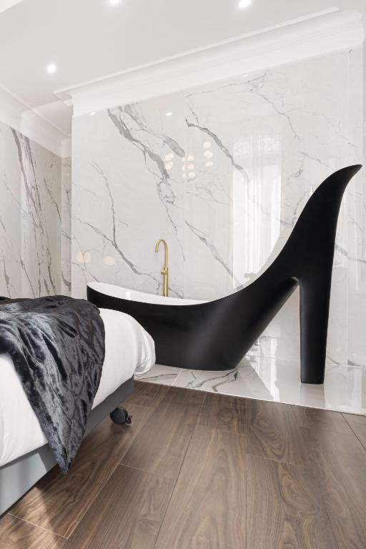 Legend Majestic - Baignoire chaussure - TV Miroir - Parking Privé GRATUIT - Ferienwohnung Mâcon