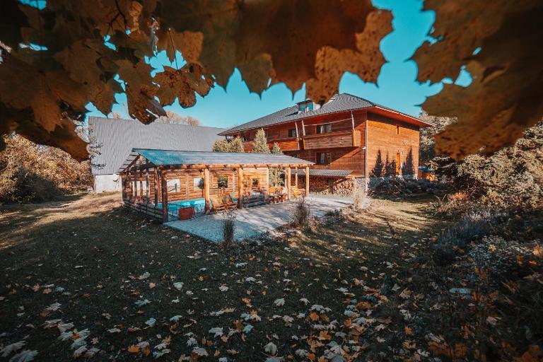 Wellness Hotel Koliba - Ferienwohnung Komorní Lhotka