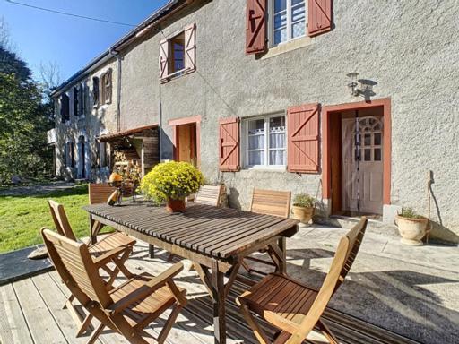 Gîte de montagne « Les Pivoines » à Nistos - Chambres d'hôtes Nistos