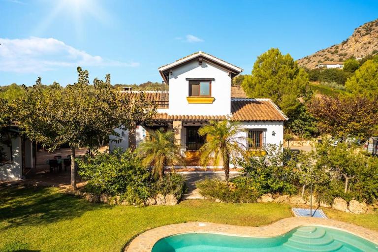 Maravillosa Casa Rural Alegría - B&B Málaga