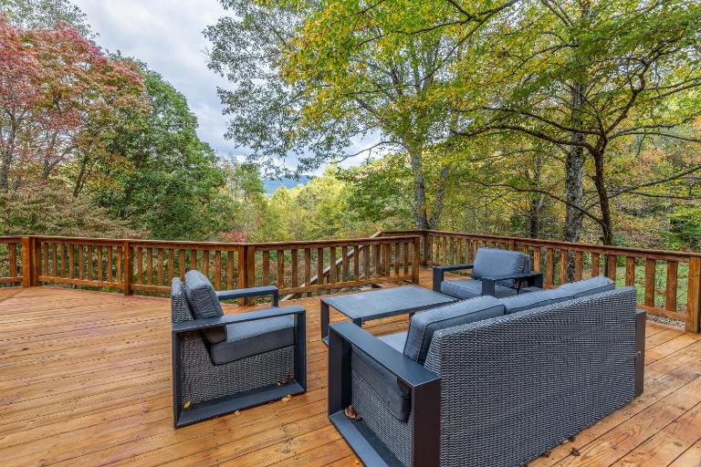 Mountain Top Tranquility - B&B Sylva