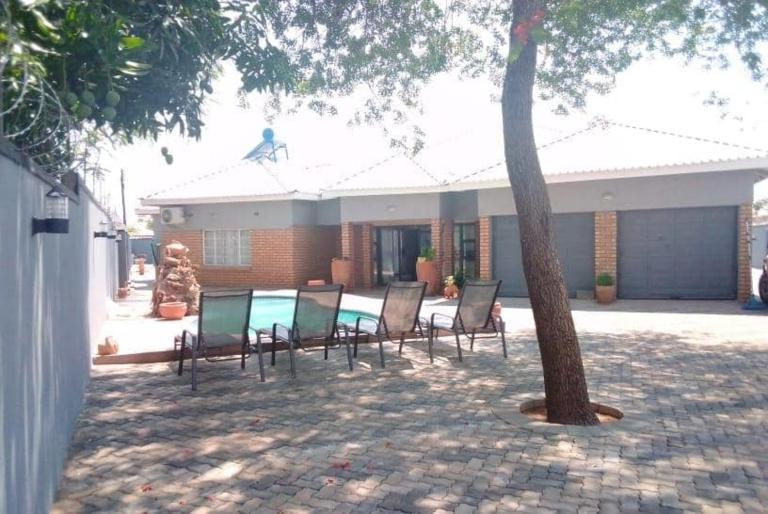 Chitova’s Guesthouse - Ferienwohnung Victoria Falls