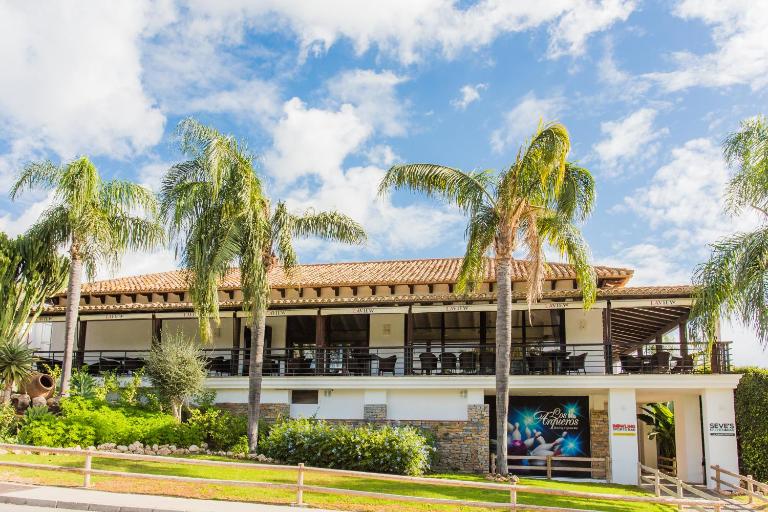 3-bed-Sleeps 5-Great Views-Golf & Country Club - B&B Benahavís