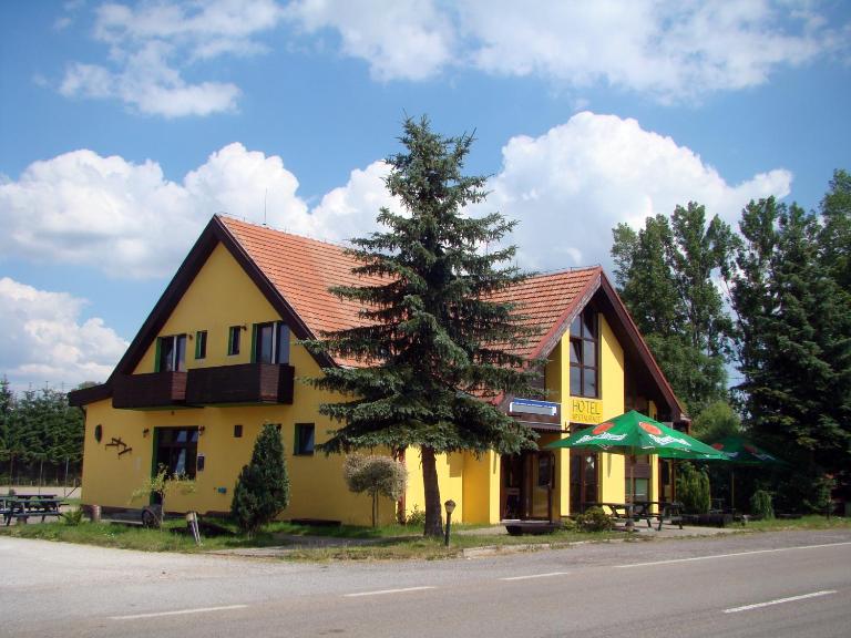 Restaurace penzion Rafael - Ferienwohnung Dlouhá Brtnice