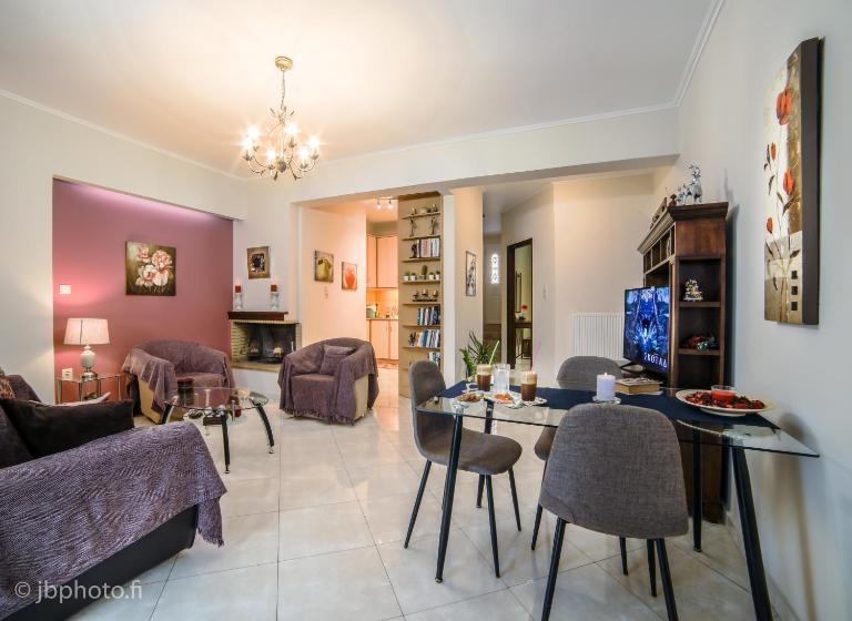 Mary's House Apartment 10 min from Athens Airport - B&B Markópoulo