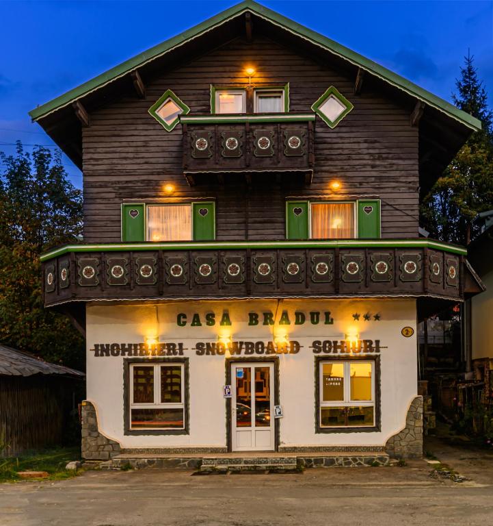 Pension Casa Bradul - Bed and Breakfast Predeal