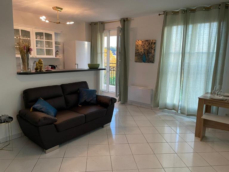 Charmant appartement duplex à 5min de Disney. - B&B Magny-le-Hongre