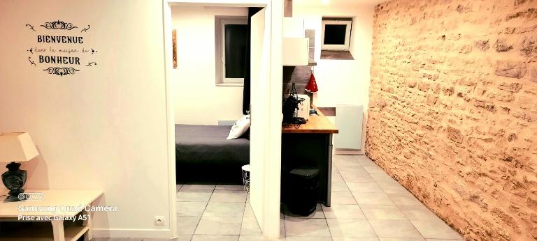 superbe appartement de 40m2 avec parking gratuit sur place - B&B Cuisery