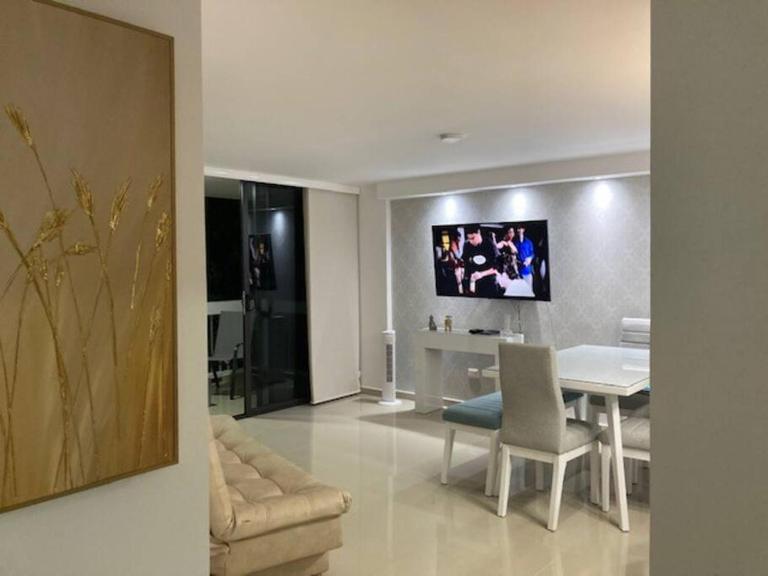 Hermoso Apartamento en el Rodadero, a tan sólo una cuadra de la playa! - B&B Gaira