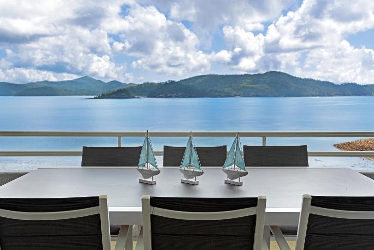 Frangipani Beachfront Lodge 202 on Hamilton Island by HamoRent - Ferienwohnung Hamilton Island