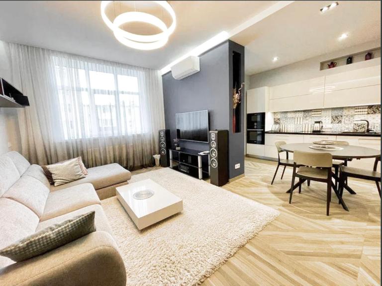 Most City area 2-bedroom Lux, Ekaterinoslav square - Chambres d'hôtes Dnipro
